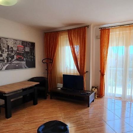 Bazsi Golden Beach Apartman Siofok Luaran gambar