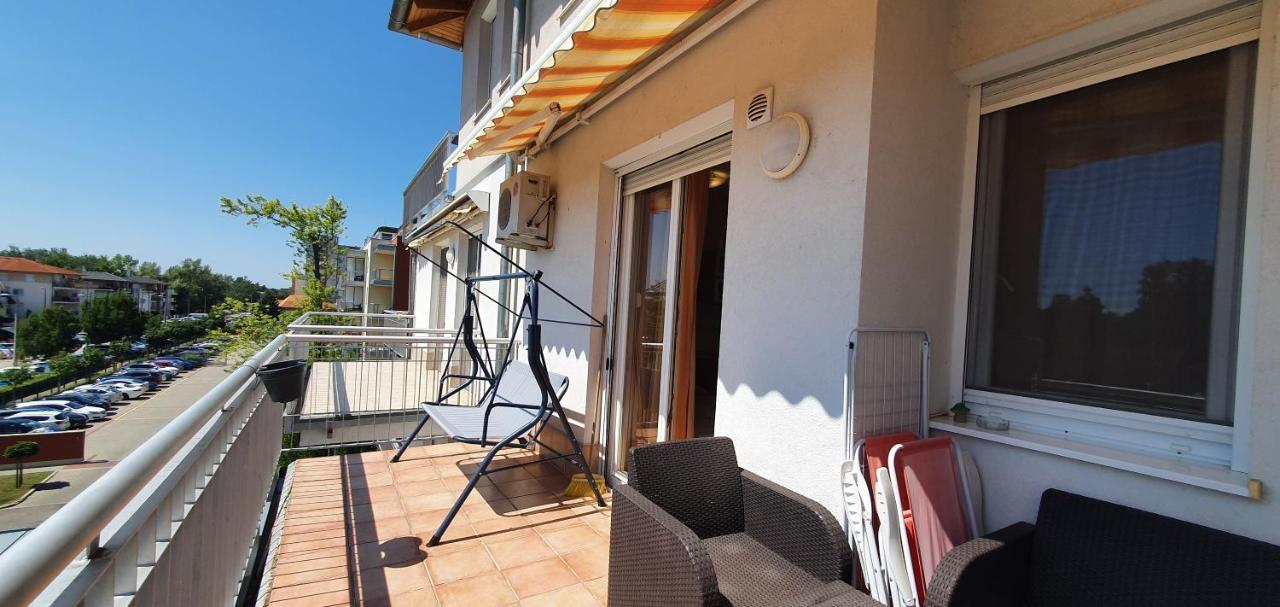Bazsi Golden Beach Apartman Siofok Luaran gambar