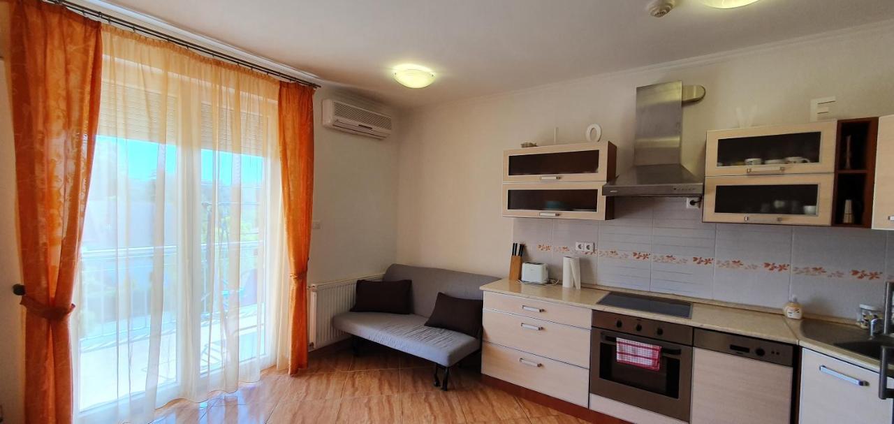 Bazsi Golden Beach Apartman Siofok Luaran gambar