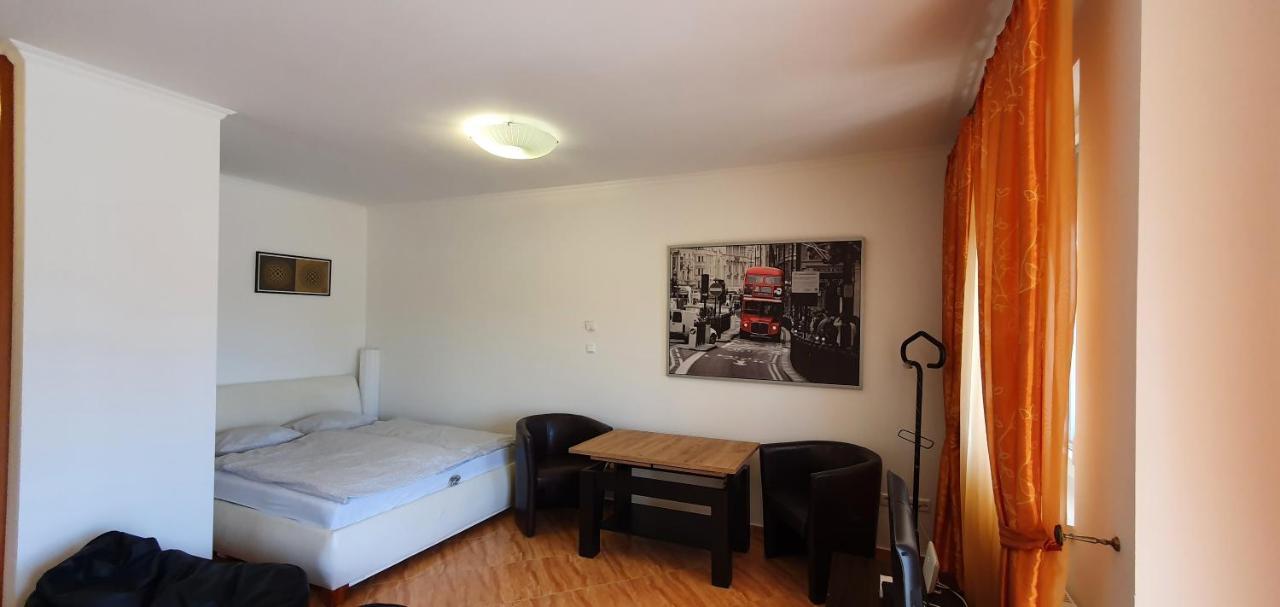 Bazsi Golden Beach Apartman Siofok Luaran gambar