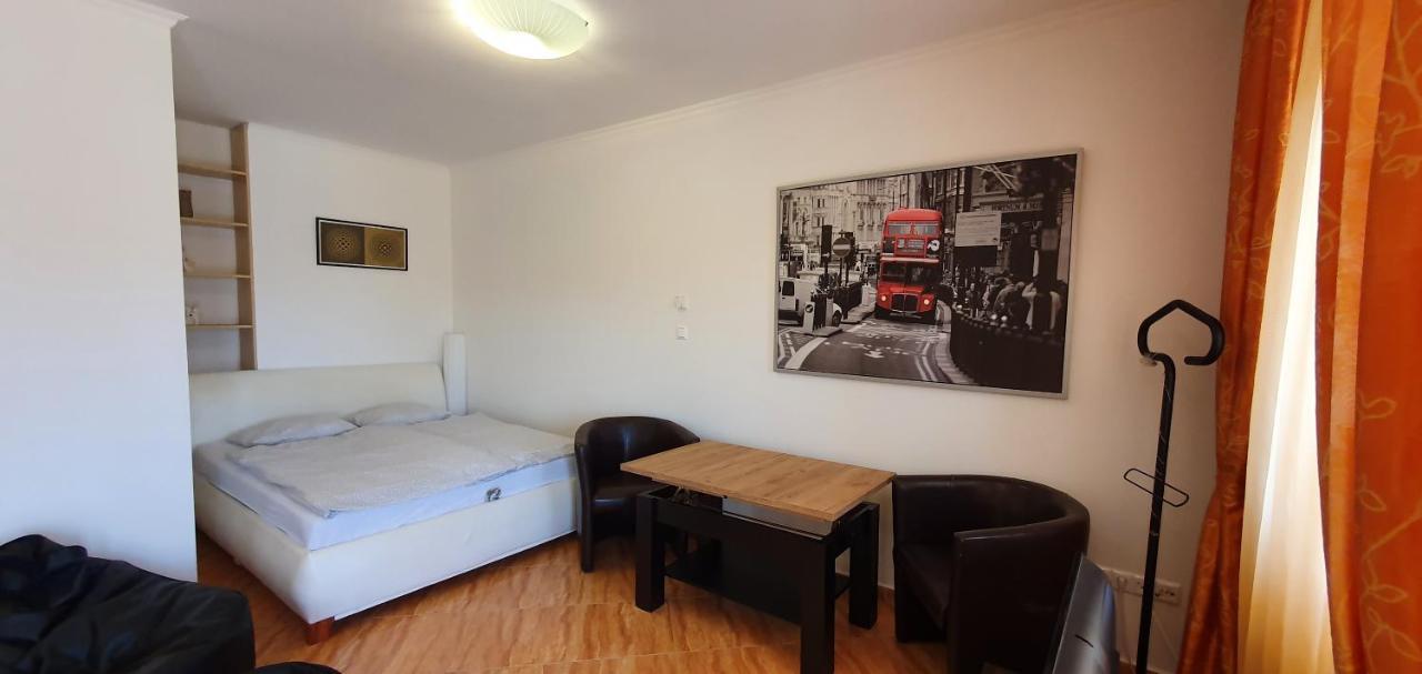 Bazsi Golden Beach Apartman Siofok Luaran gambar